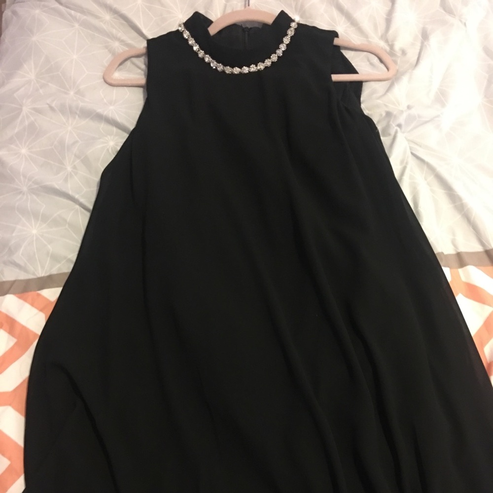 Eliza J black sleeveless chiffon dress